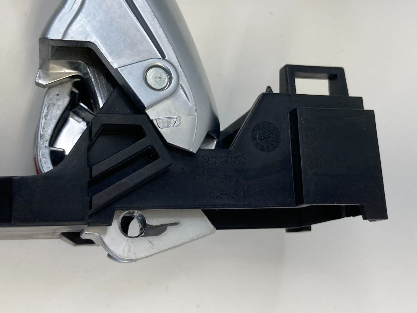 2015-2017 Chrysler 200 Front Right Passenger Side Interior Door Handle 3038087