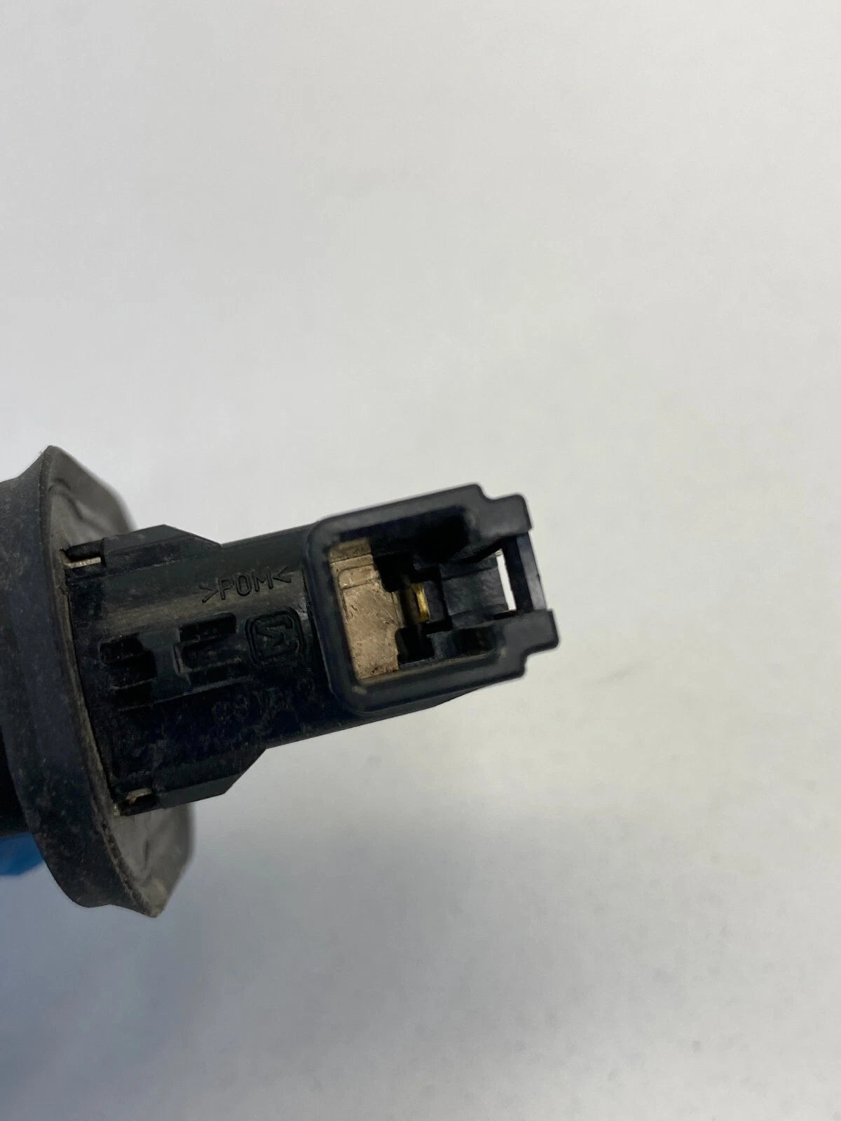 2003-2005 HONDA PILOT REAR RIGHT PASSENGER DOOR COURTESY LAMP JAMB AJAR SWITCH