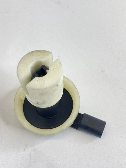 04-07 BMW 530I 525I 06 07 525XI 530XI BRAKE FLUID MASTER CYLINDER RESERVOIR CAP