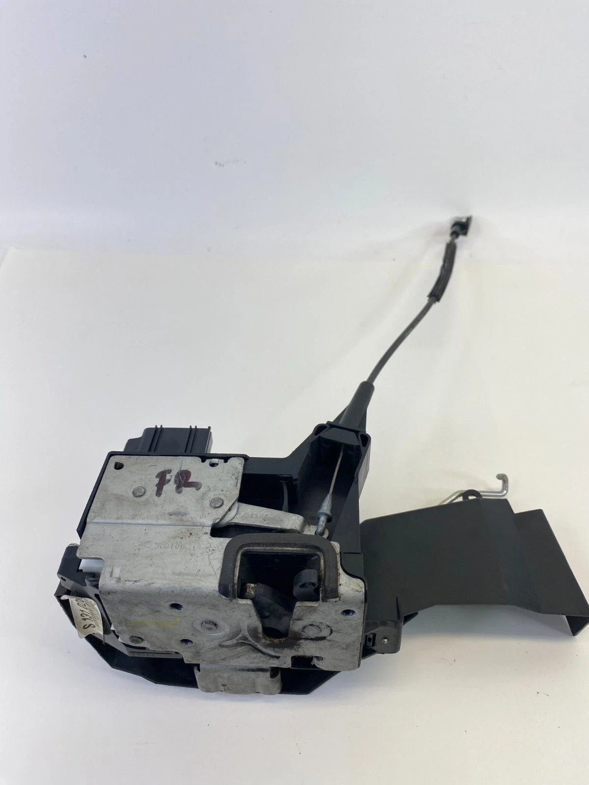 2005-2007 FORD ESCAPE FRONT RIGHT PASSENGER DOOR LOCK LATCH RELEASE ACTUATOR OEM