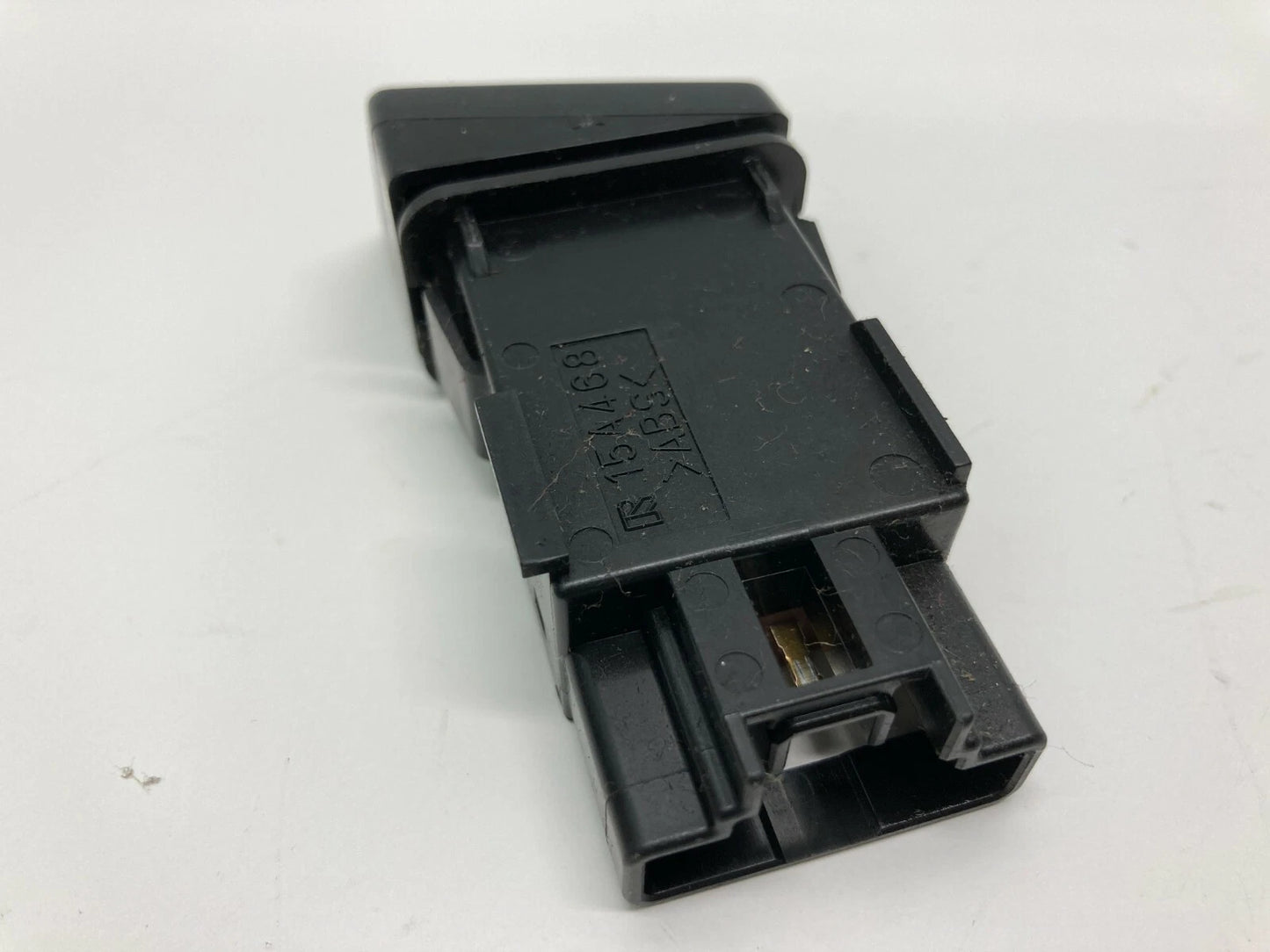 2006 2007 MAZDA 5 HATCHBACK HAZARD EMERGENCY LIGHT BUTTON SWITCH 15A468 OEM