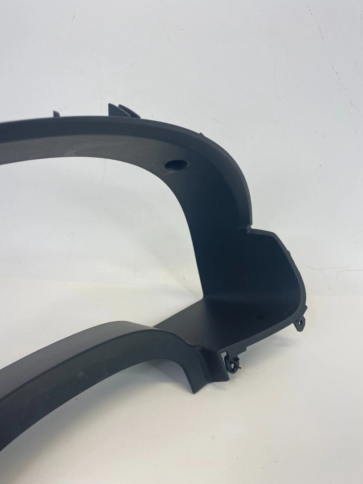 2007-2009 SUZUKI XL-7 XL7 INSTRUMENT CLUSTER SPEEDOMTER COVER TRIM BEZEL OEM
