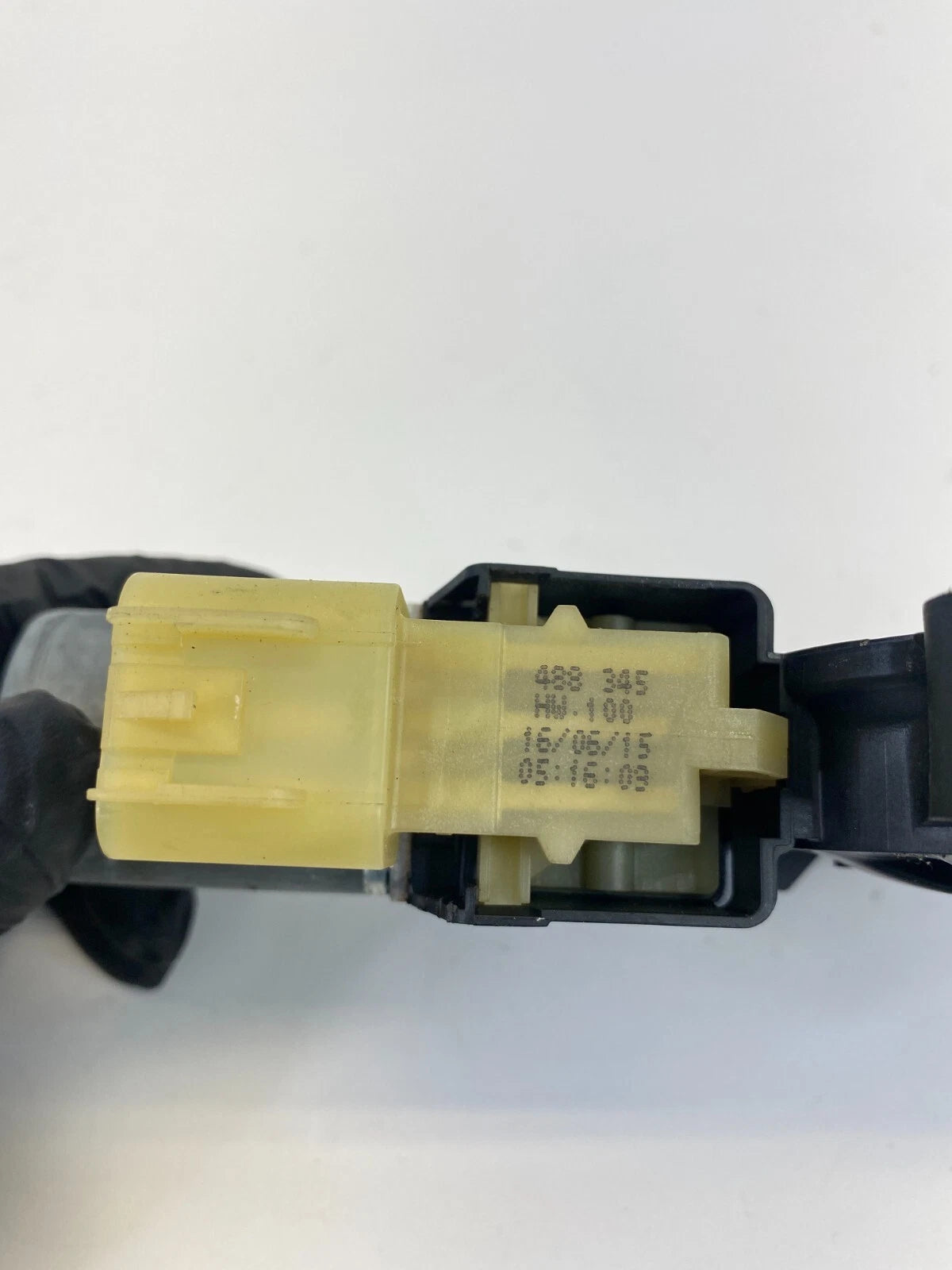 2013-2020 FORD FUSION FRONT LEFT DRIVER SIDE POWER WINDOW MOTOR 0130822830