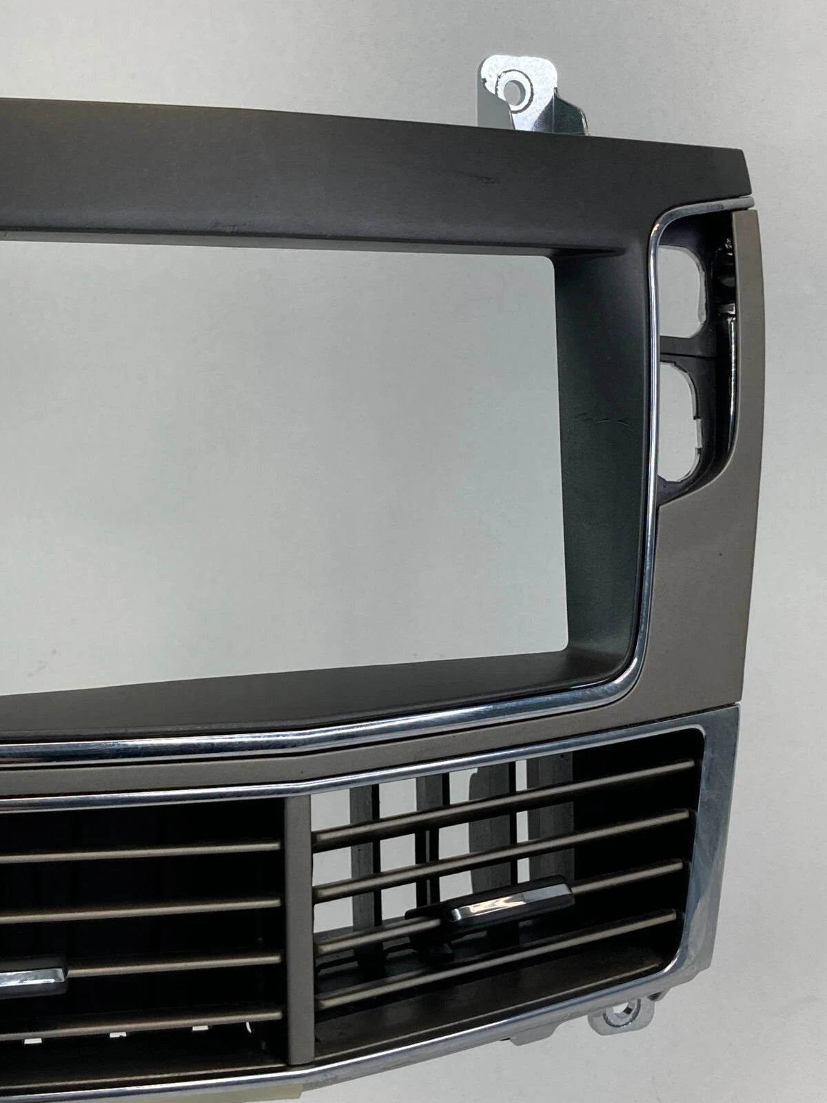 2010 2011 2012 LINCOLN MKT CENTER DASH RADIO BEZEL PANEL AIR VENTS AE93-19C682-A