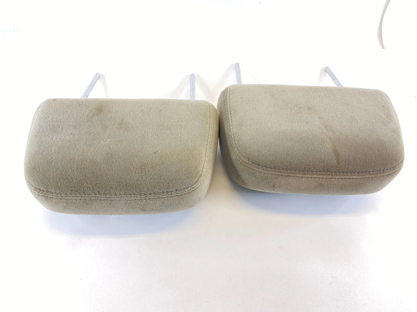 2000-2005 CHEVY IMPALA FRONT SEAT HEADREST HEAD REST PAIR SET LEFT & RIGHT