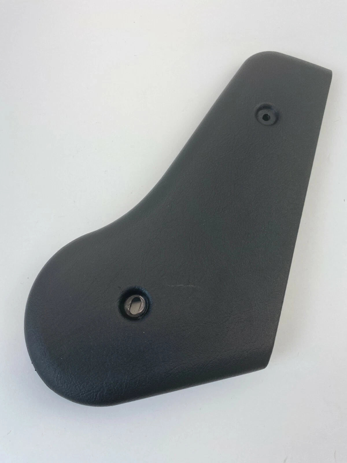 2004-2006 KIA AMANTI FRONT LEFT DRIVER SIDE LOWER SEAT COVER TRIM 88177-3F000