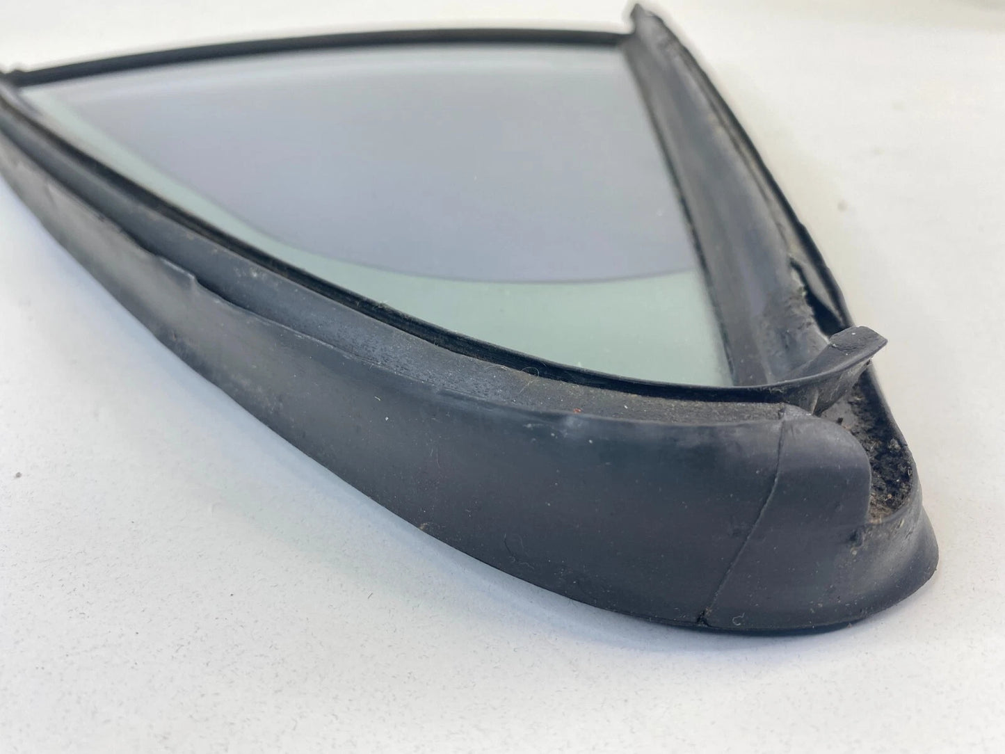 00-02 MERCEDES-BENZ S500 REAR RIGHT SIDE QUARTER WINDOW GLASS VENT 2207300220