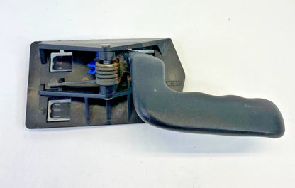 2000-2006 GMC YUKON FRONT RIGHT PASSENGER SIDE INTERIOR INNER DOOR HANDLE OEM