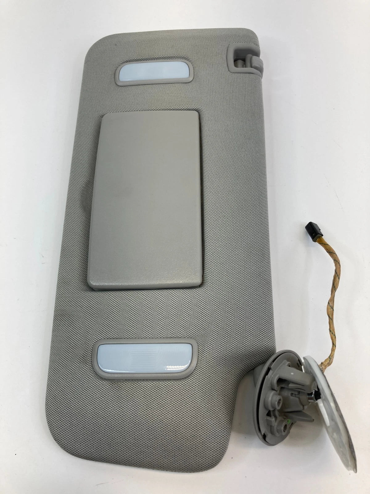 2010-2017 CHEVROLET EQUINOX GMC TERRAIN RIGHT SUNVISOR PASSENGER SUN VISOR GRAY