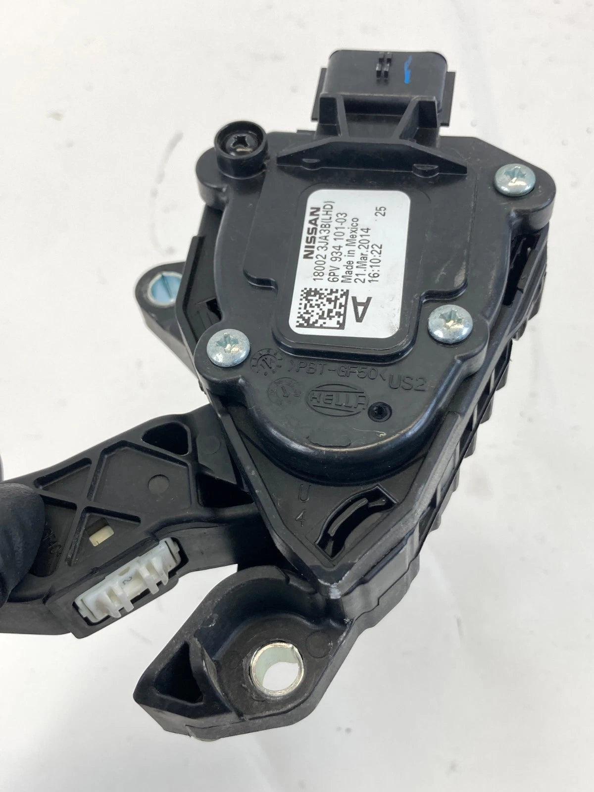 2013-2020 Nissan Pathfinder Accelerator Gas Pedal Throttle 18002-3JA3B OEM