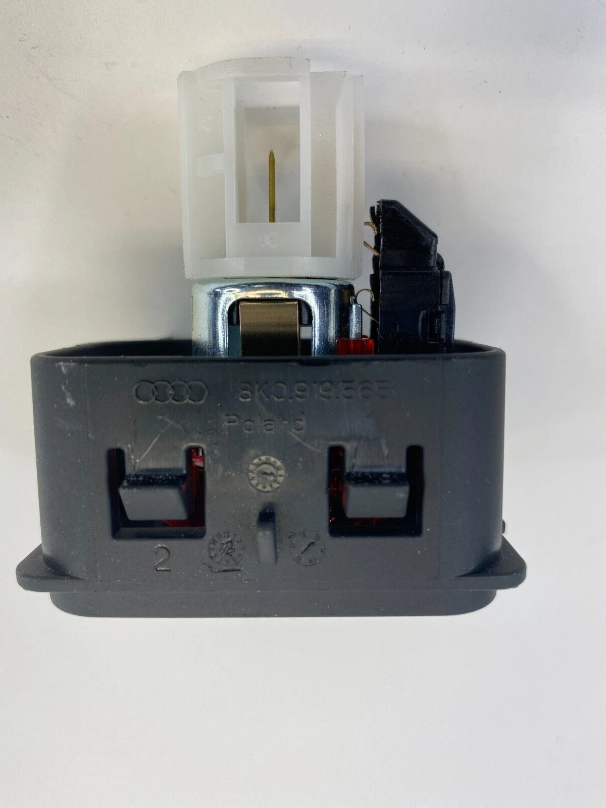 2009-2016 AUDI A4 QUATTRO 12 VOLT ACCESSORY POWER OUTLET 8K0-919-565 OEM