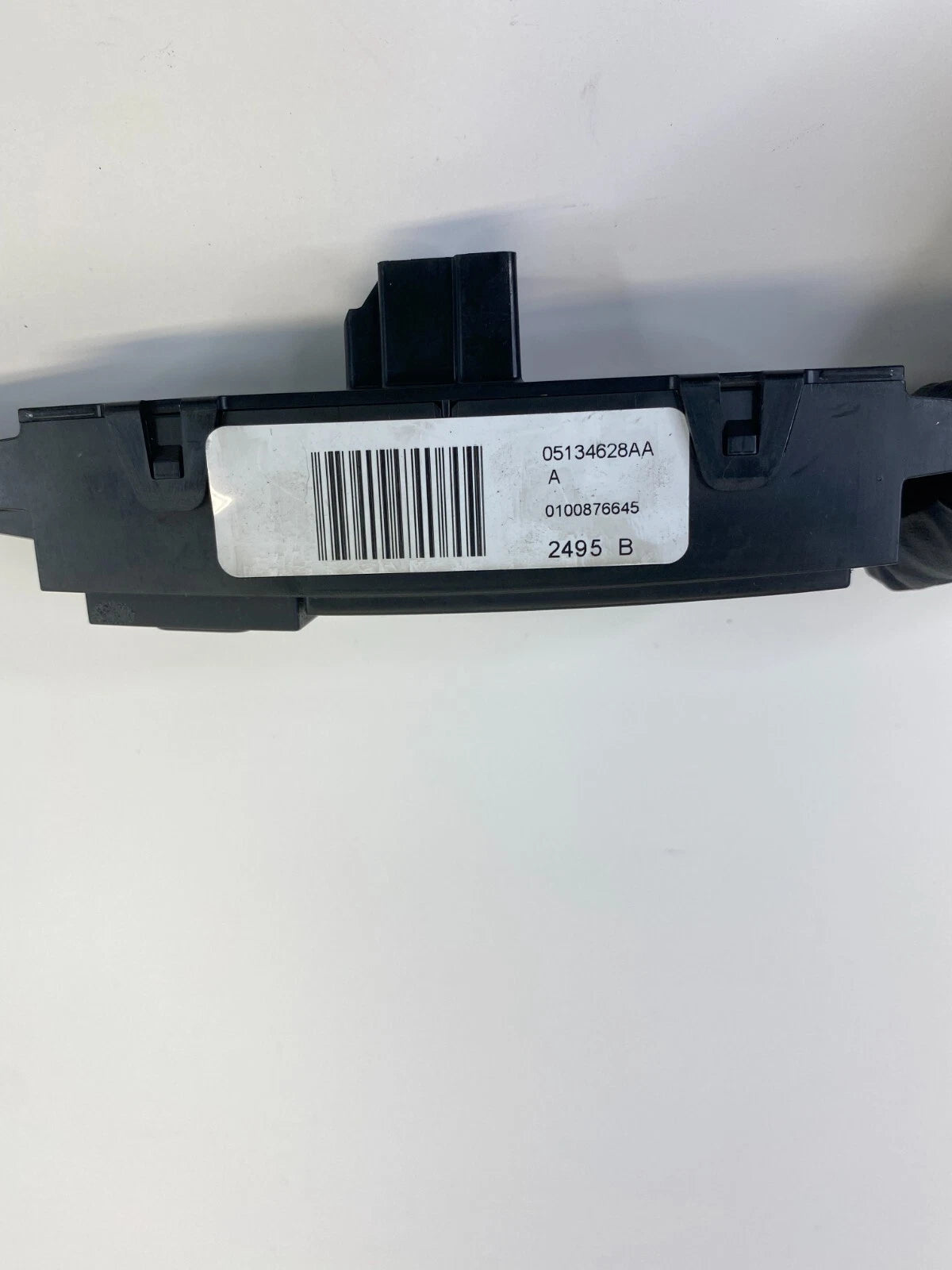 05-07 CHRYSLER TOWN & COUNTRY DASH HAZARD LIGHT CONTROL SWITCH 05134628AA OEM