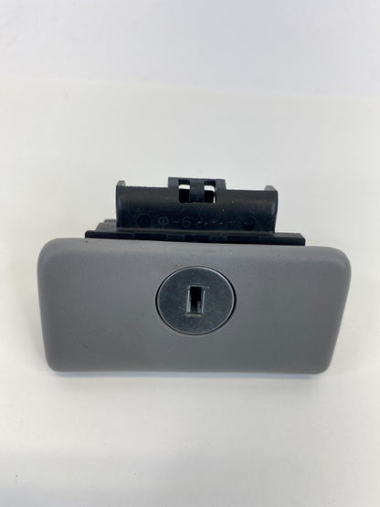 2002-2006 Toyota Camry Glove Box Storage Compartment Latch Lock Door Handle