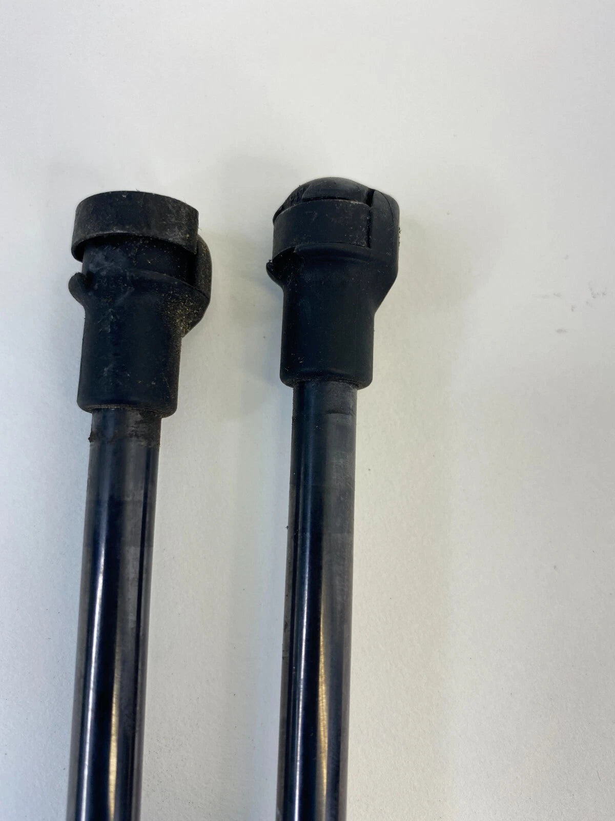 04-07 BMW 525I 09 10 BMW 535I XDRIVE HOOD SHOCK STRUT LIFT SUPPORT 51237008745