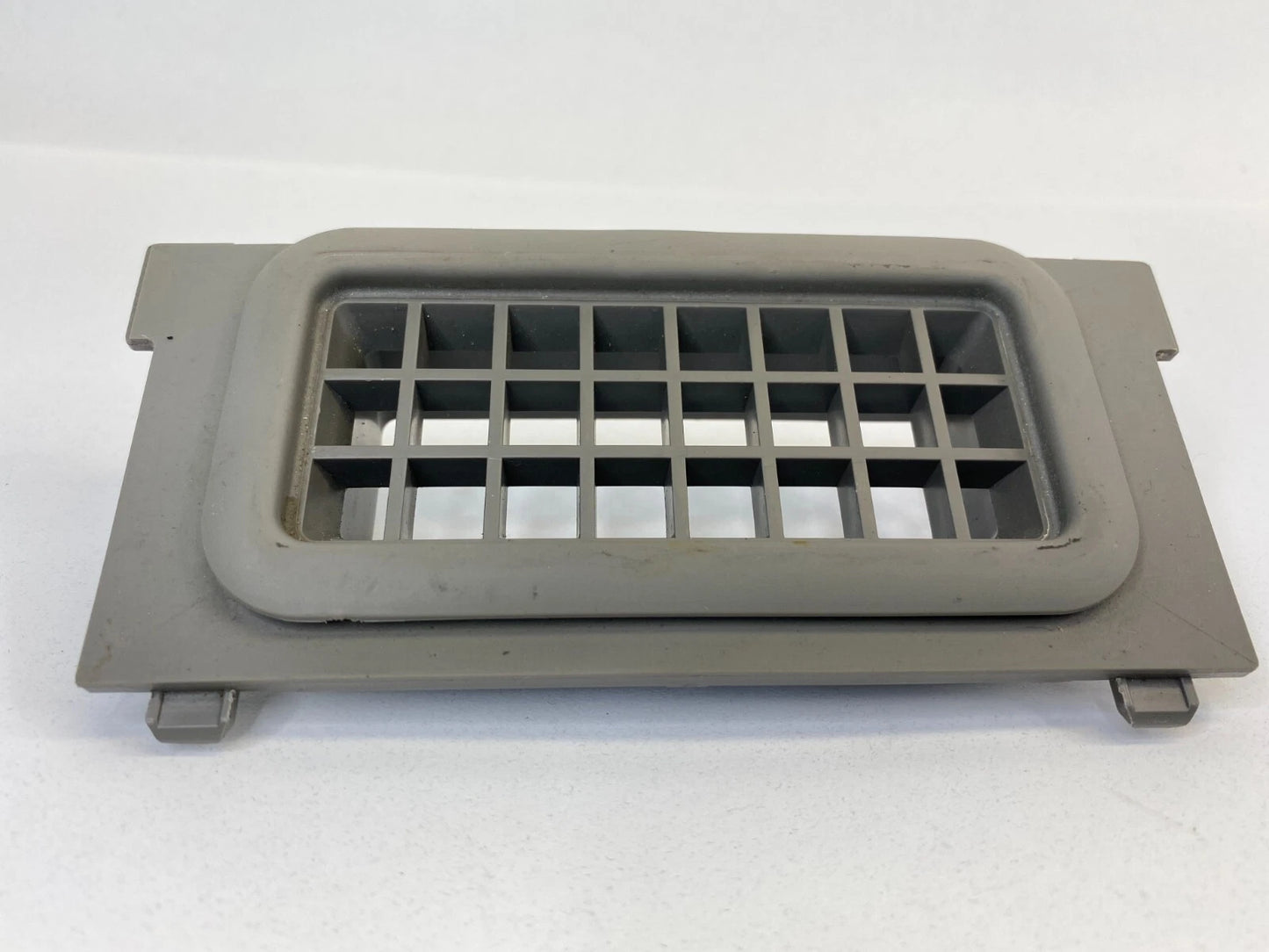 2003 2004 INFINITI G35 SEDAN CENTER CONSOLE AIR VENT GRILLE COVER TRIM OEM