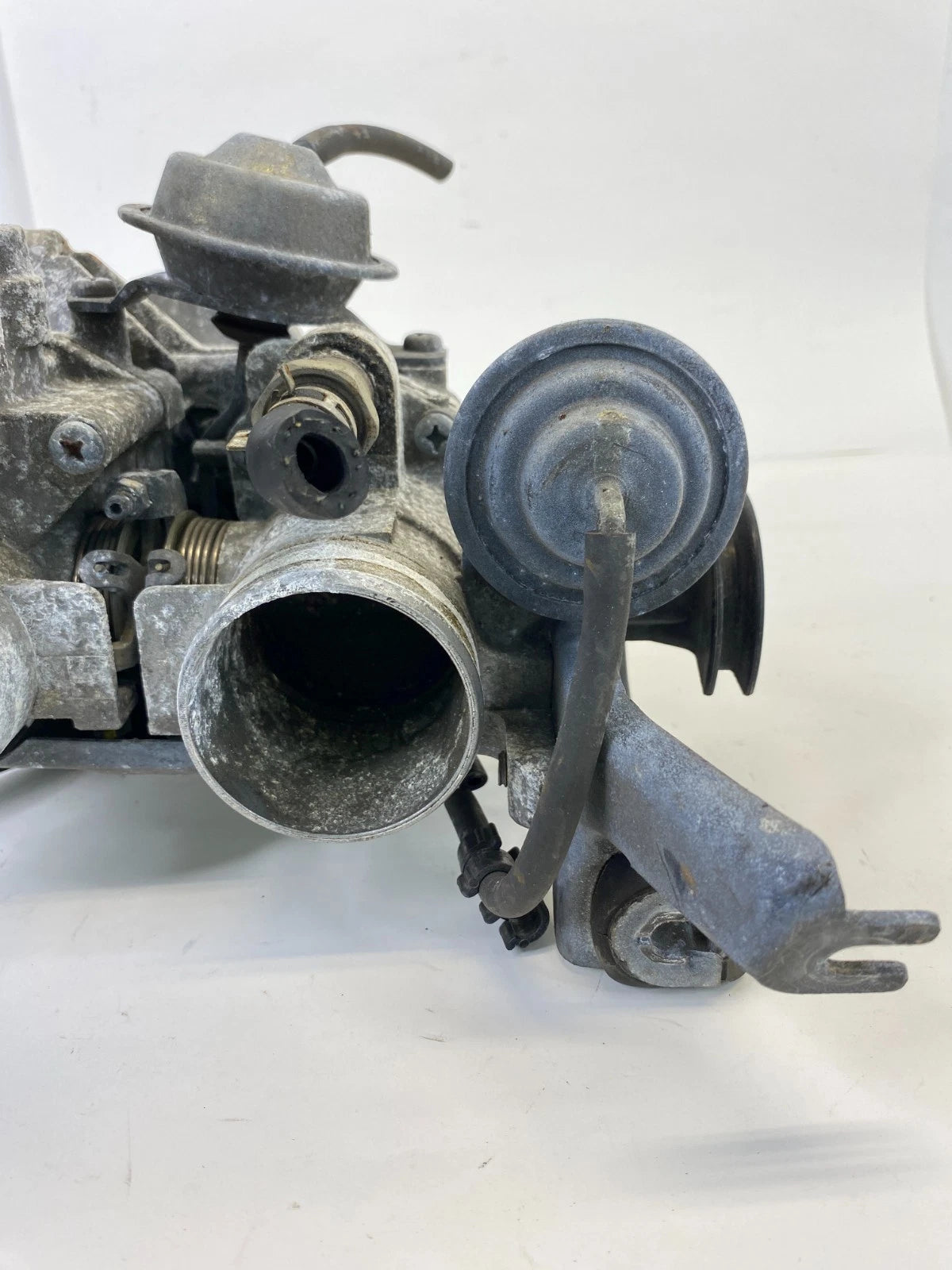 2000-2004 TOYOTA VALVE 3.0L THROTTLE BODY THROTTLE VALVE ASSY OEM