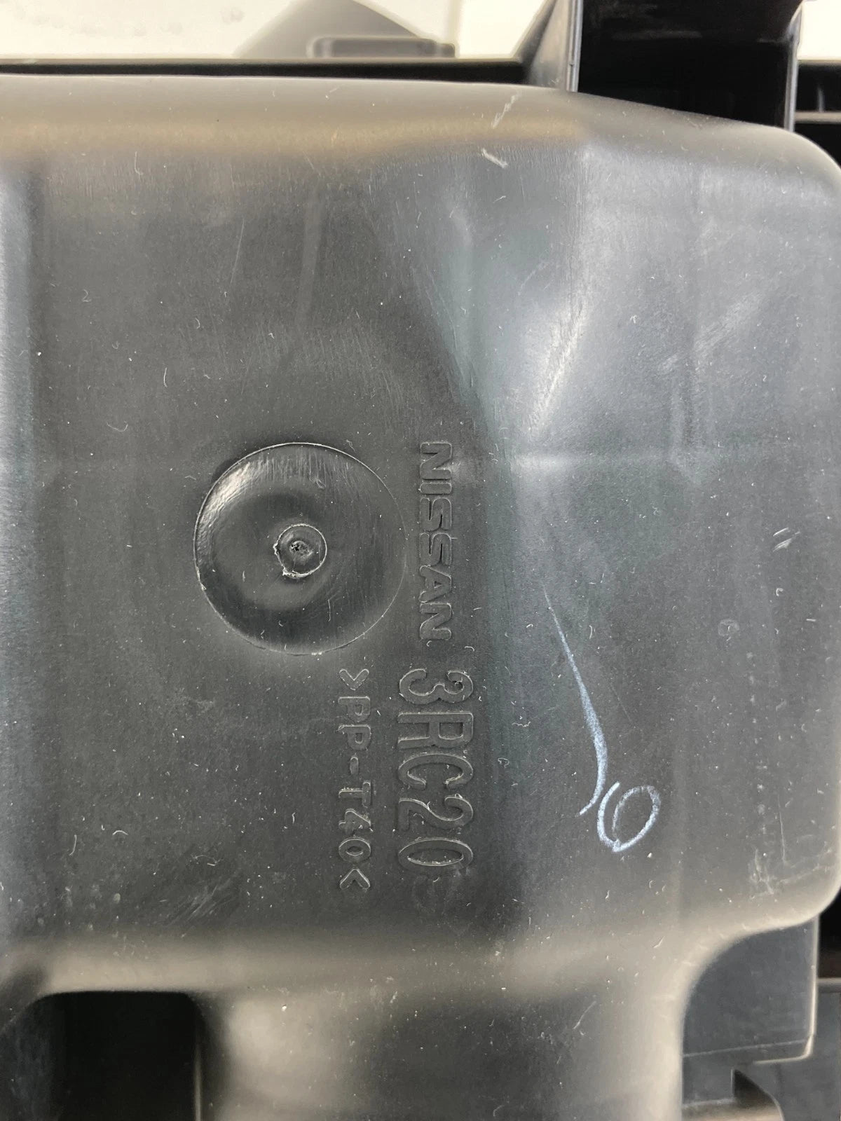 2013-2019 Nissan Sentra 1.8L L4 A/T Air Cleaner Filter Box Assy 16500-3RC2A OEM