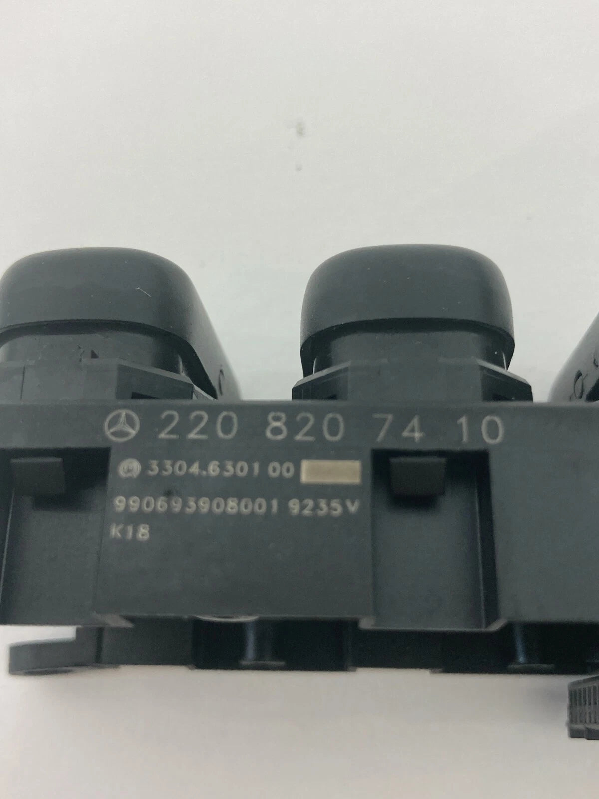 2000 2001 2002 MERCEDES-BENZ S500 DASH CONTROL SWITCH BUTTONS 220-820-74-10 OEM