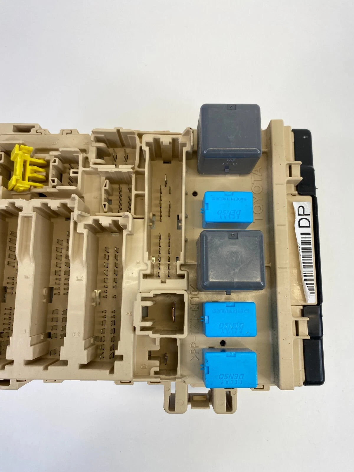 2006-2008 TOYOTA SOLARA 3.3L CONVERTIBLE INTERIOR UNDER DASH FUSE RELAY BOX OEM