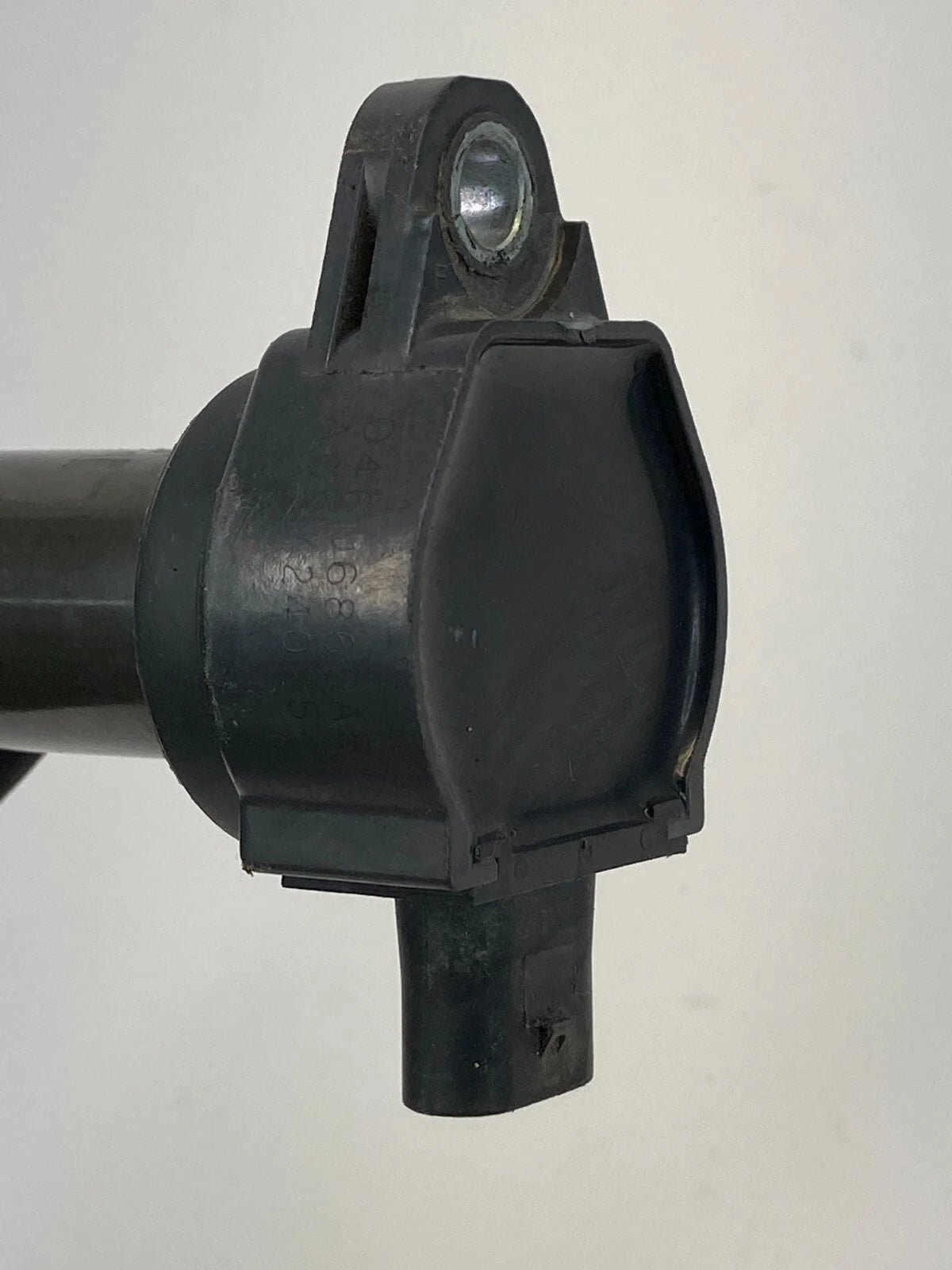 2009 2010 VOLKSWAGEN ROUTAN 4.0L V6 IGNITION COIL IGNITER 04606869AB OEM