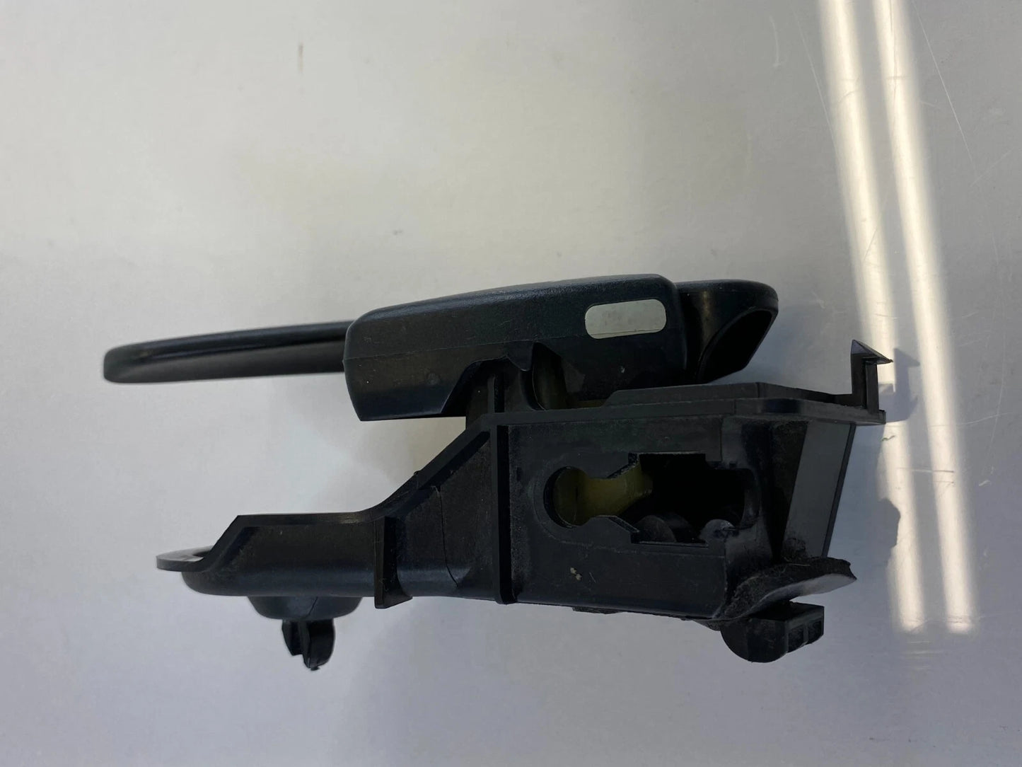 2001-2007 FORD ESCAPE FRONT LEFT DRIVER SIDE INNER DOOR HANDLE YL84-7822615AL