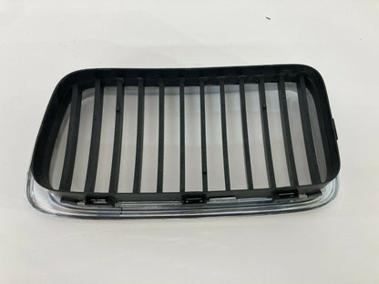 1995-1998 BMW 740i 740iL Front Bumper Right Grill Grille 51-13-8125812 OEM