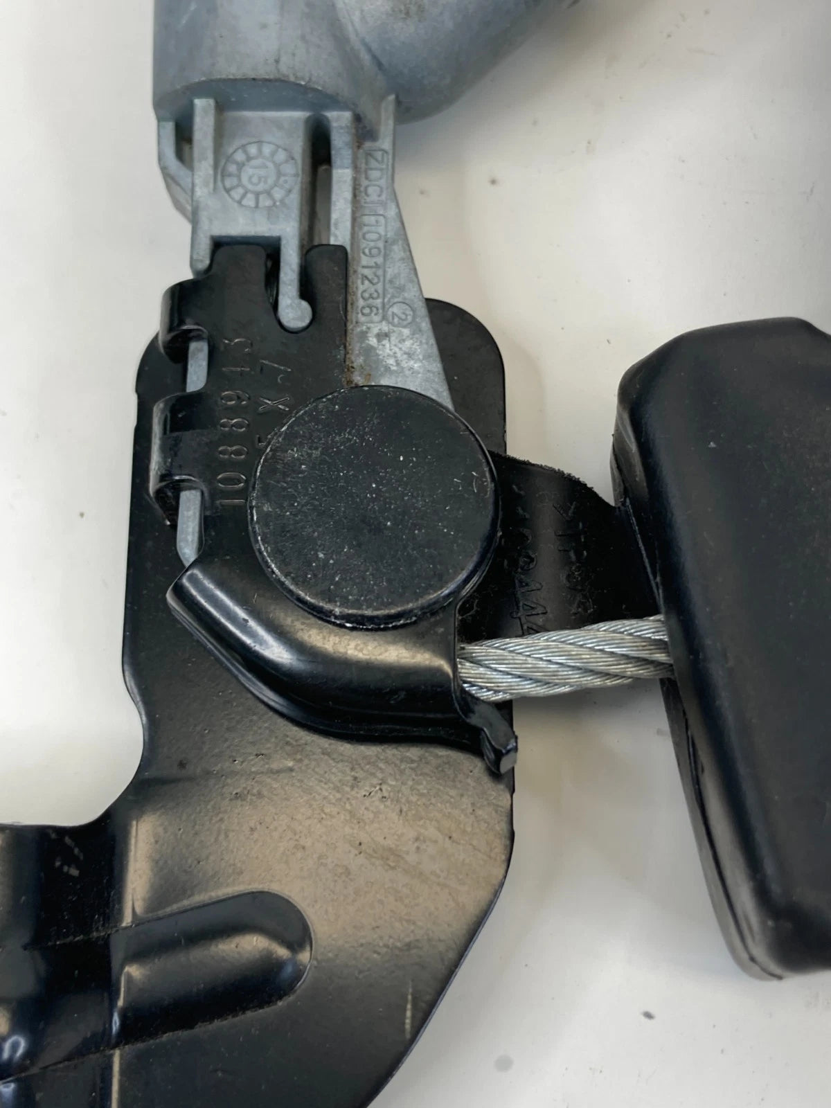 2014-2019 Kia Soul Front Right Passenger Seat Belt Retractor Assembly 88820B2500