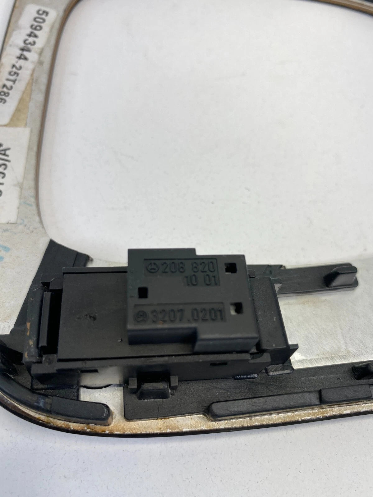 2000-2002 MERCEDES-BENZ S430 S500 CENTER CONSOLE GEAR SHIFTER TRIM BEZEL COVER