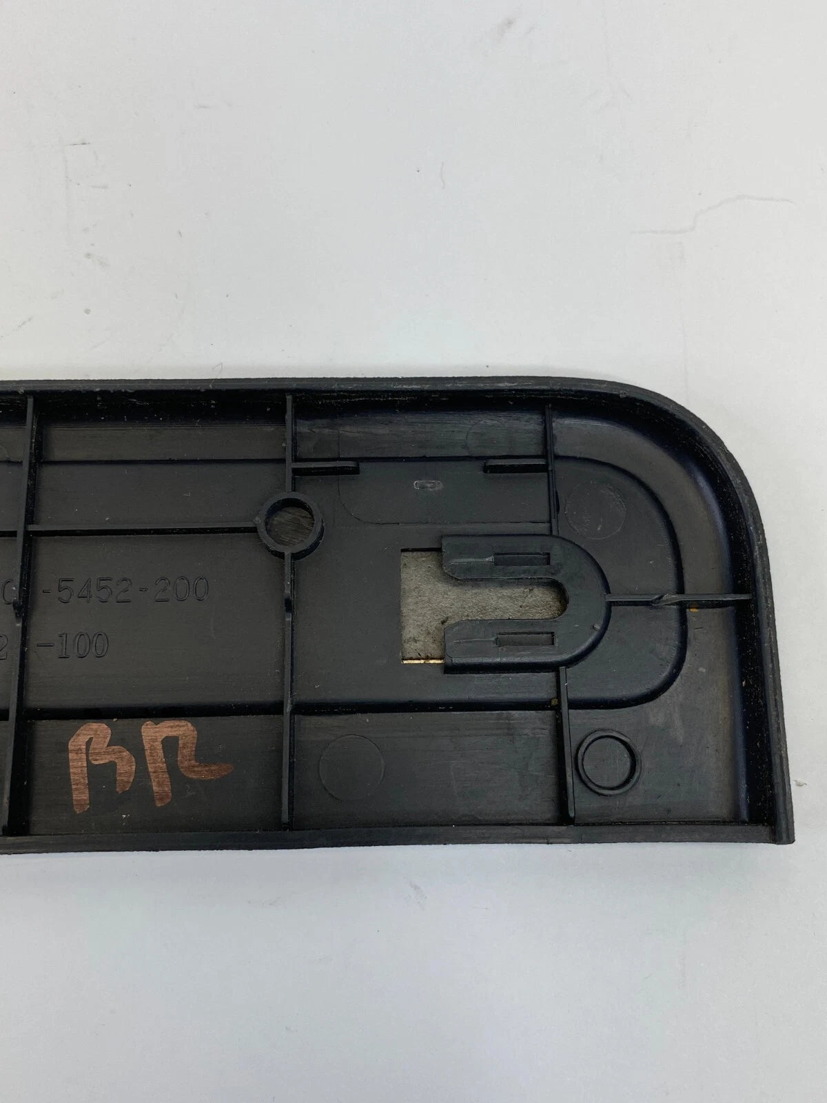 07 08 INFINITI G35 SEDAN REAR RH PASSENGER DOOR SILL SCUFF PLATE OEM 769B2-JK000