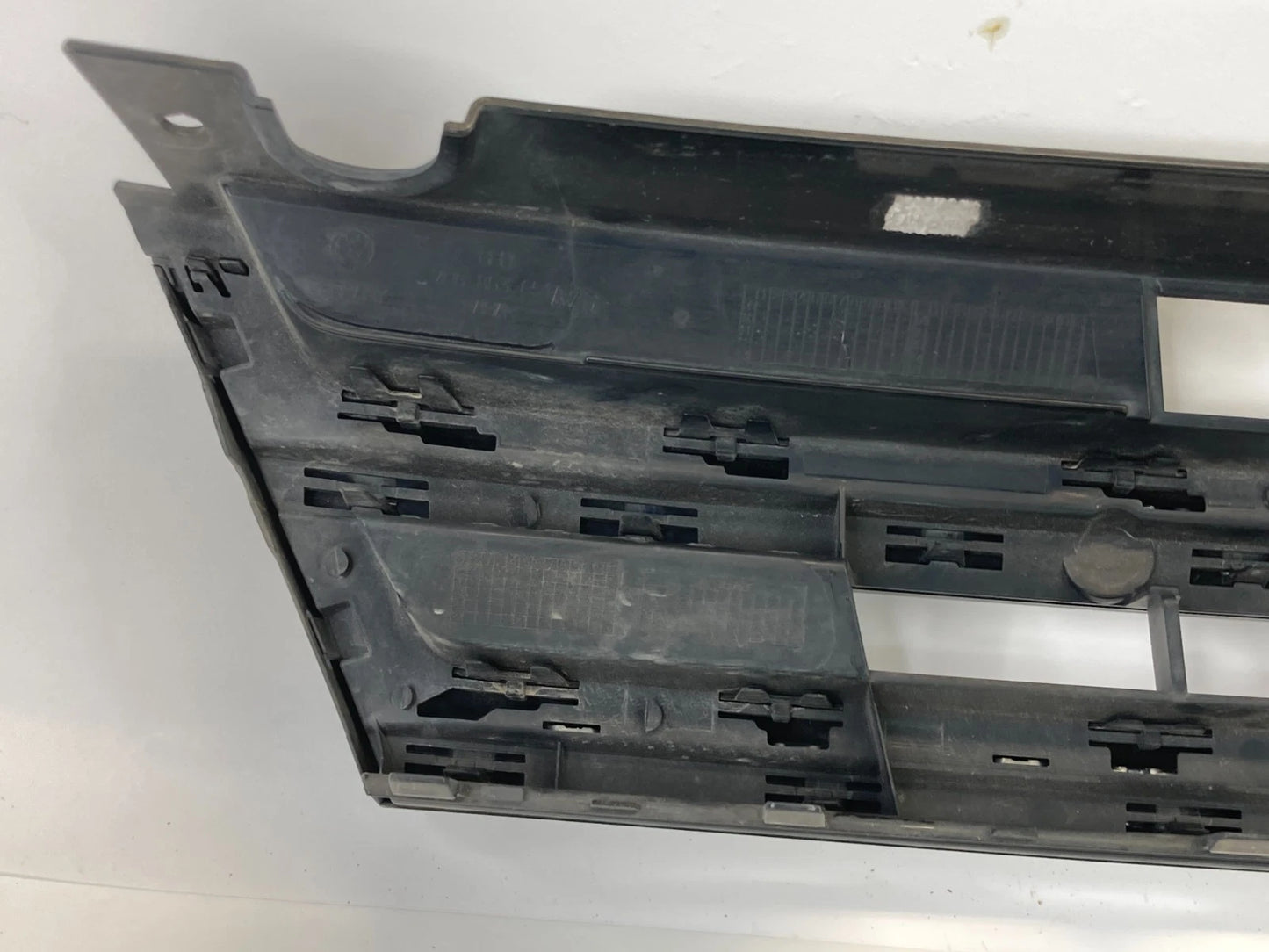 2011-2014 VOLKSWAGEN TOUAREG FRONT BUMPER UPPER GRILL GRILLE 7P6-853-651-A-WD