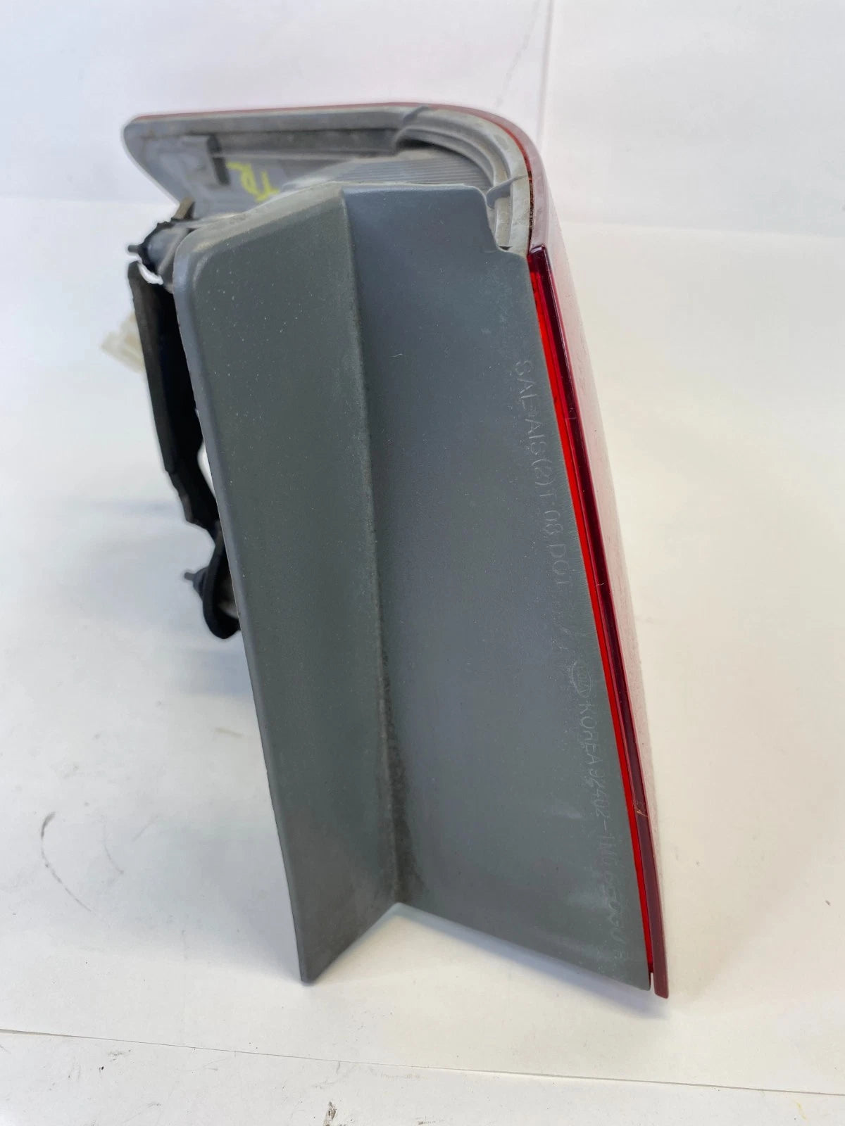 2010-2013 KIA FORTE SEDAN REAR RIGHT PASSENGER QUARTER MOUNTED TAILLIGHT LIGHT