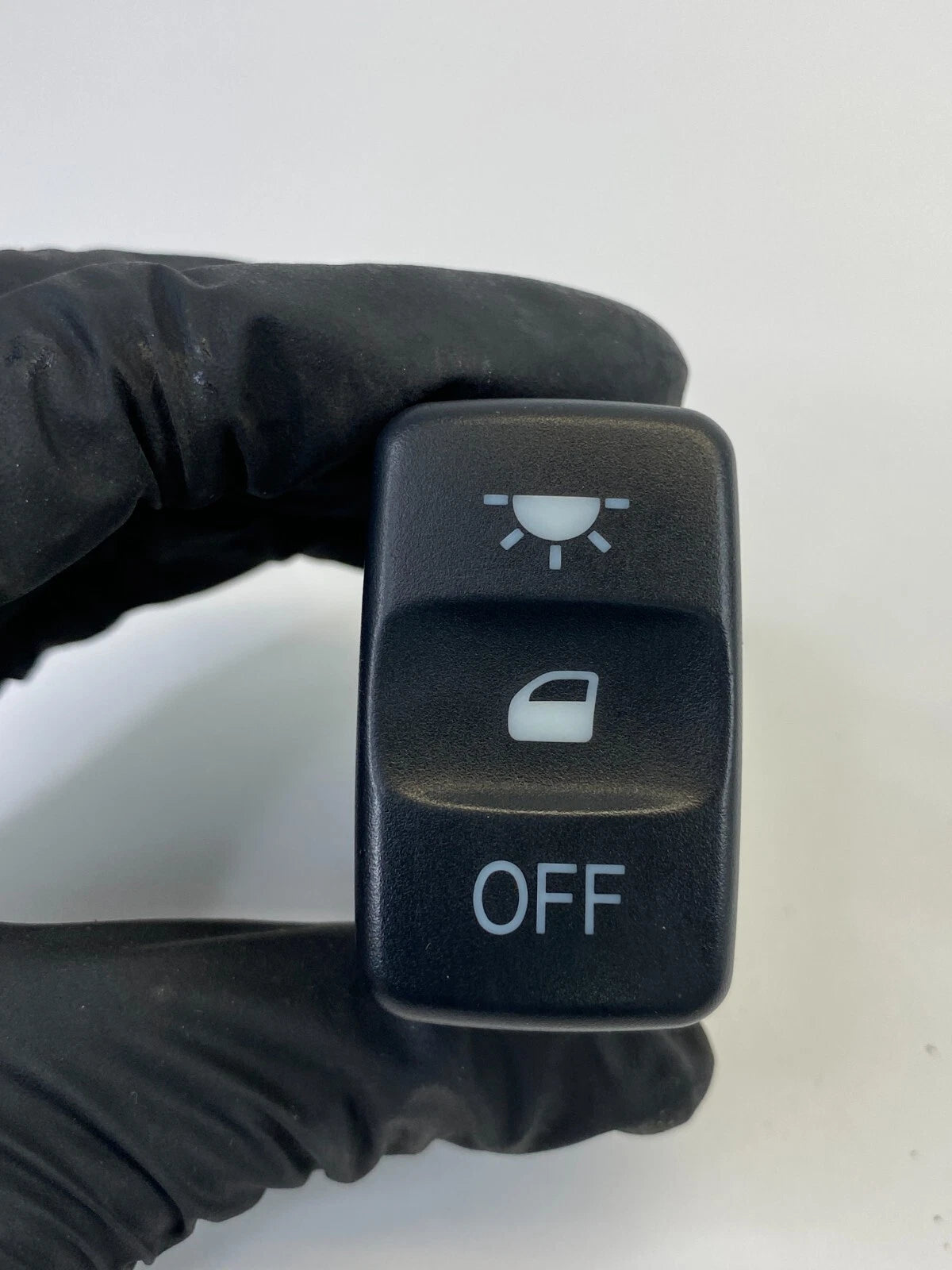 1999-2004 HONDA ODYSSEY INTERIOR DOME LIGHT SWITCH LAMP DOOR OFF CONTROL OEM