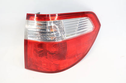 2005 2006 2007 HONDA ODYSSEY REAR RIGHT PASSENGER OUTER TAILLIGHT TAIL LAMP OEM