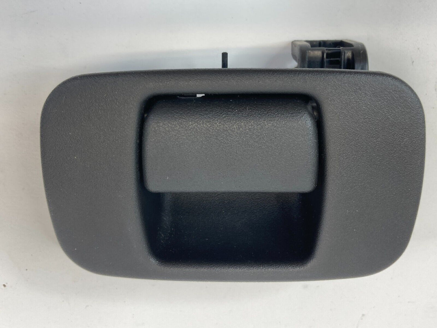 2005 2006 2007 2008 2009 2010 Pontiac G6 Glove Box Latch Lock Handle 10382765