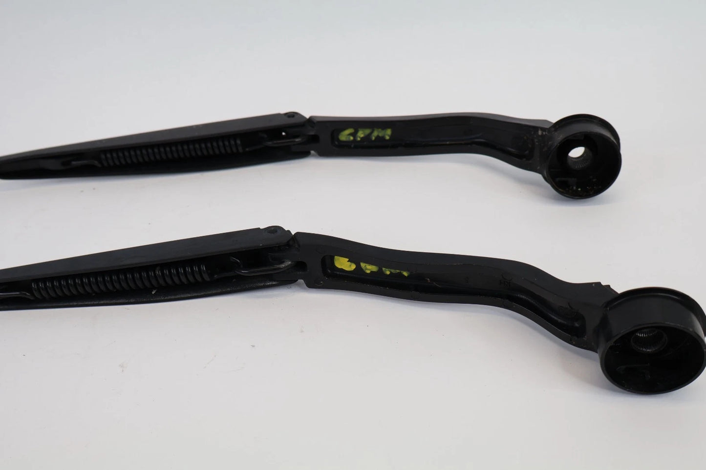 2013-2019 FORD ESCAPE FRONT WINDSHIELD WIPER ARM LEFT & RIGHT CJ54-17C495-AE OEM