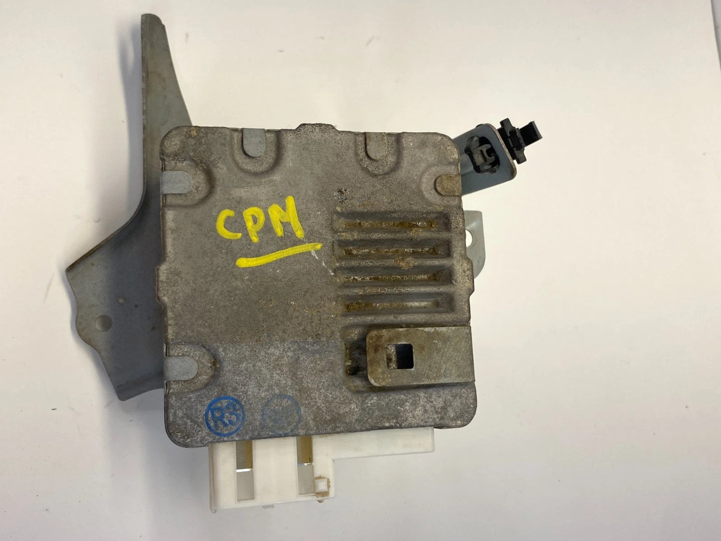 2006-2011 TOYOTA YARIS POWER STEERING COMPUTER CONTROL MODULE OEM 89650-52370