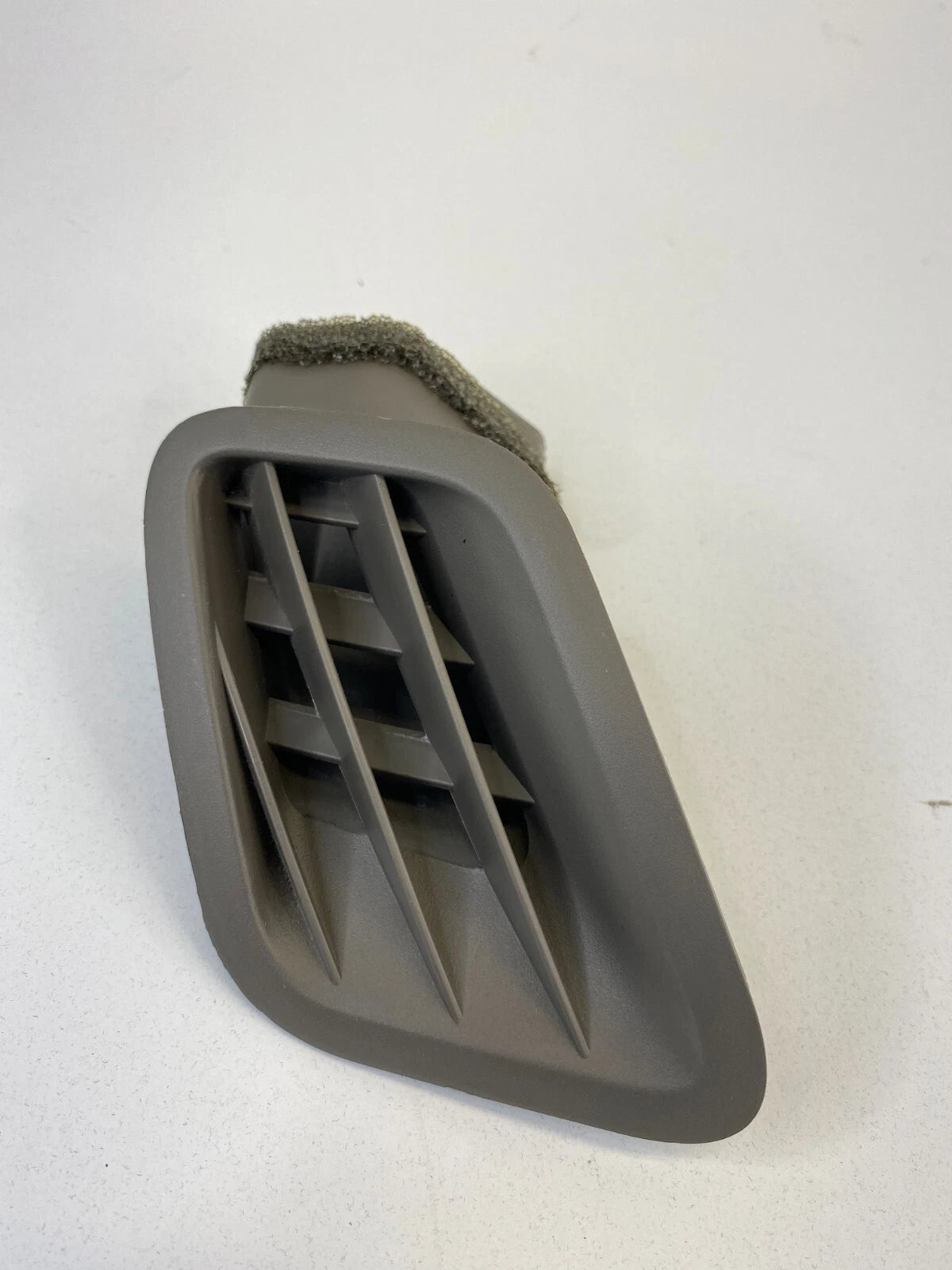 2000-2004 TOYOTA AVALON FRONT RIGHT DASH AC AIR VENT DEFROSTER GRILLE 55962AC030