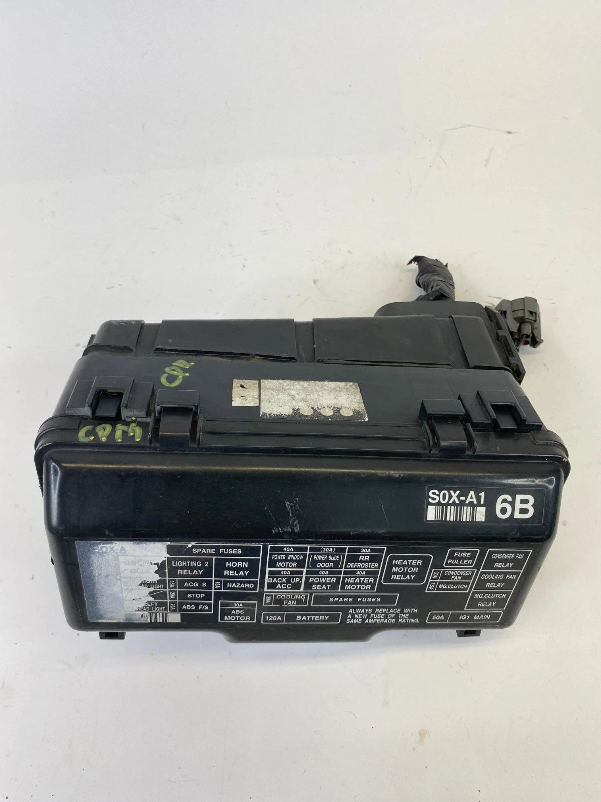 2001-2004 HONDA ODYSSEY 3.5L UNDER HOOD ENGINE FUSE RELAY BOX OEM S0X-A16B
