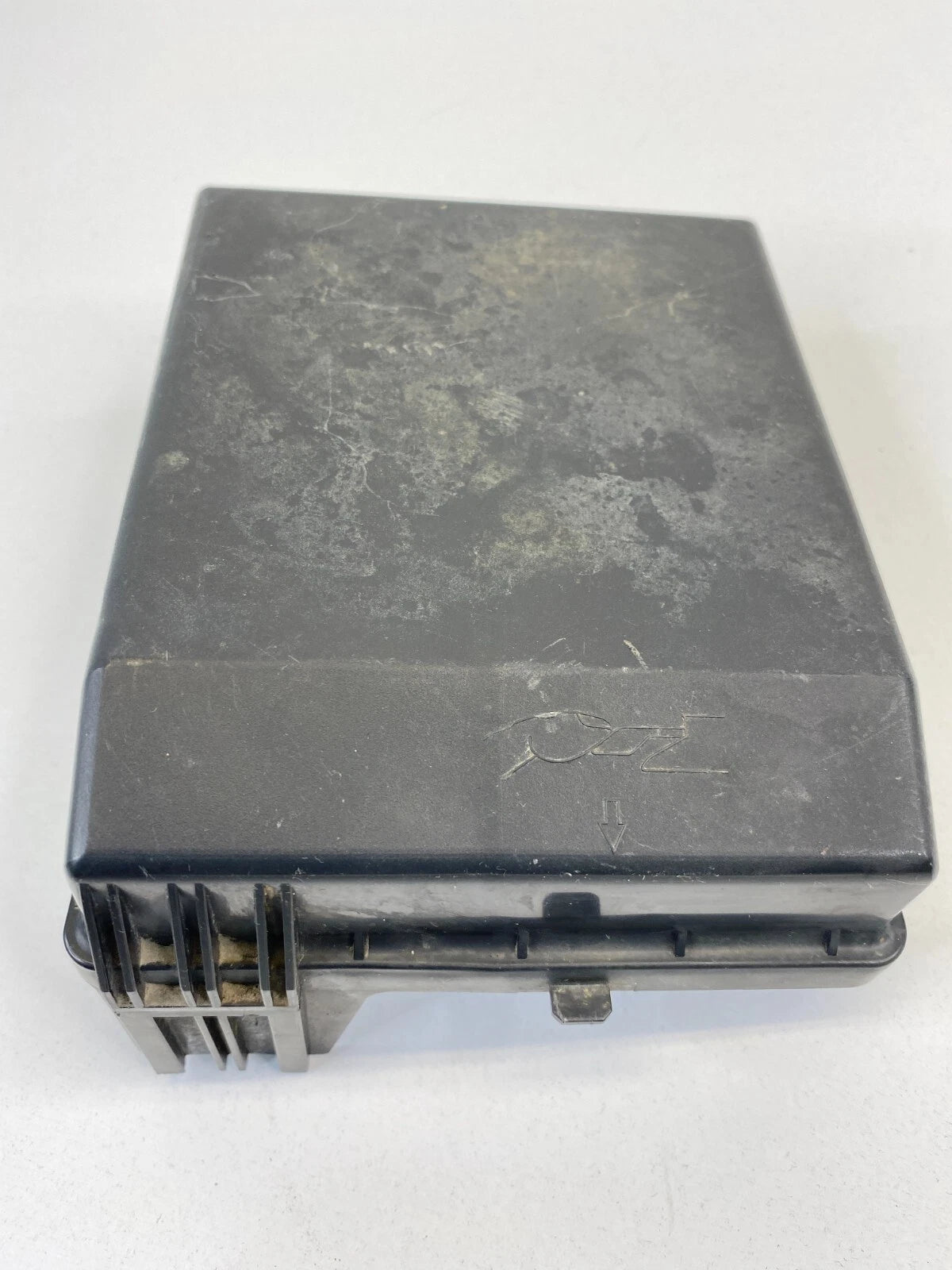 2005 MITSUBISHI GALANT 2.4L L4 ENGINE FUSE BOX RELAY COMPARTMENT CAP 8565A035