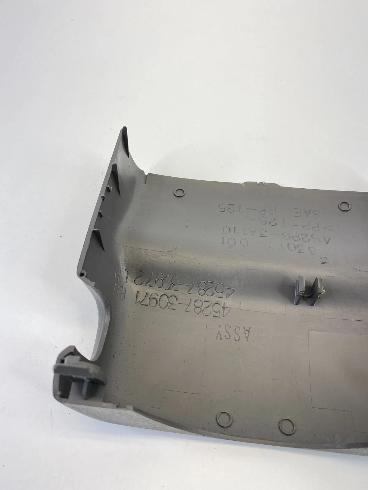 1998-2005 LEXUS GS300 UPPER STEERING COLUMN LOWER COVER BEZEL TRIM 45286-3A110