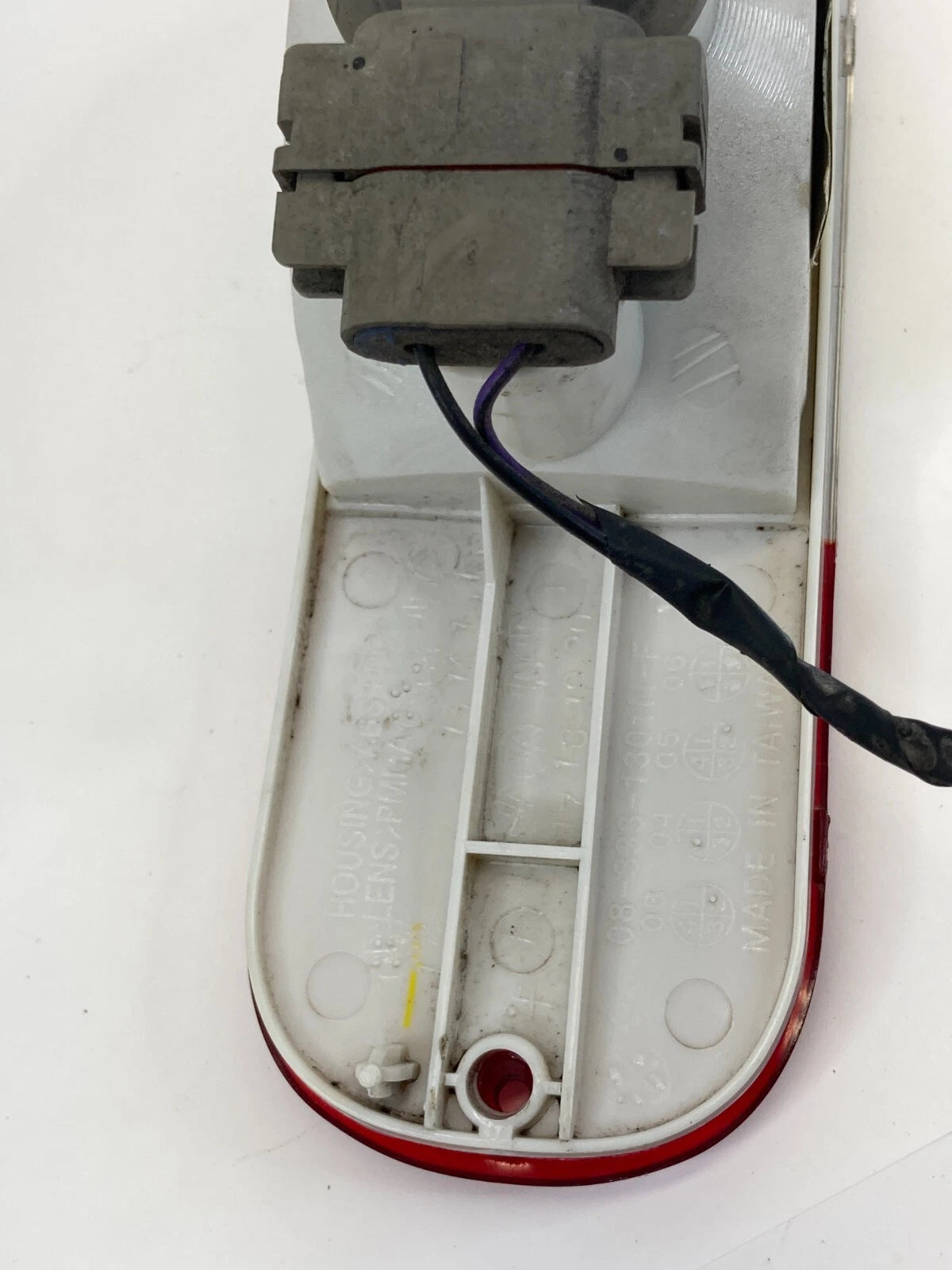 01-05 CHRYSLER PT CRUISER REAR LEFT DRIVER SIDE BACKUP LIGHT LAMP 333-1301N-AC
