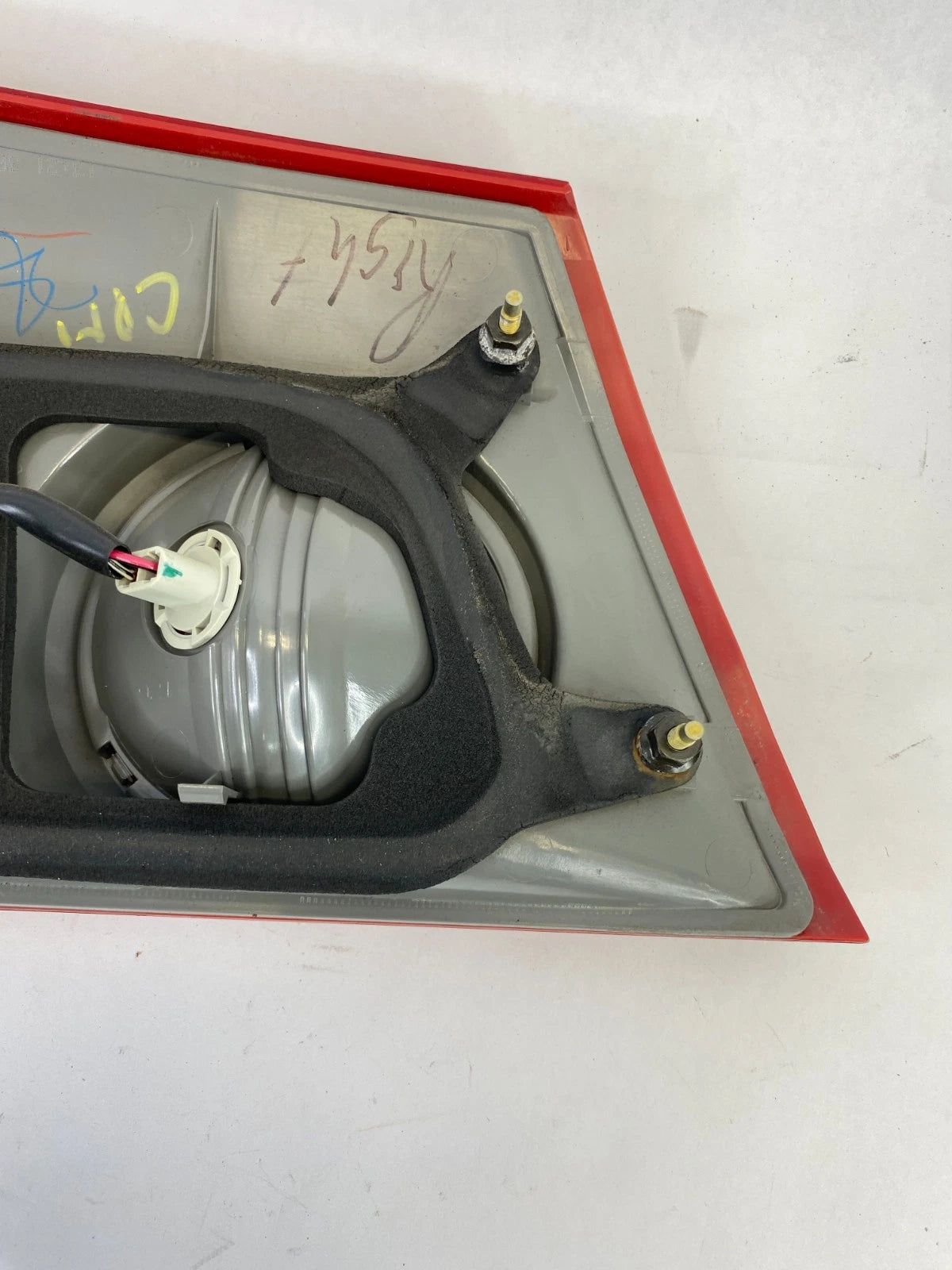 2006-2010 TOYOTA SIENNA RIGHT PASSENGER SIDE INNER TAIL LIGHT LAMP TAILLIGHT OEM