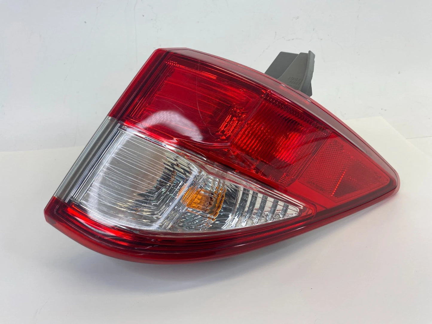 2012-2017 Nissan Quest Right Passenger Outer Tail Light Lamp Taillight Taillamp