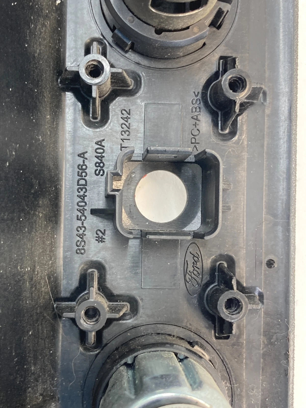 2008-2011 FORD FOCUS CENTER DASH POWER OUTLET 12V PANEL TRIM 8S43-54043D56-A OEM