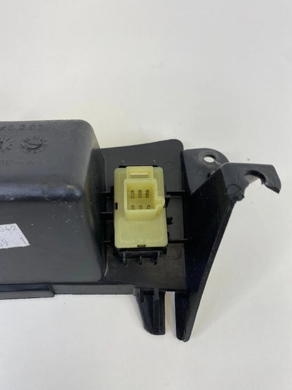 2003-2005 SATURN VUE CENTER DASH TRAY W/ HEATED SEAT SWITCH CONTROL 15234596 OEM
