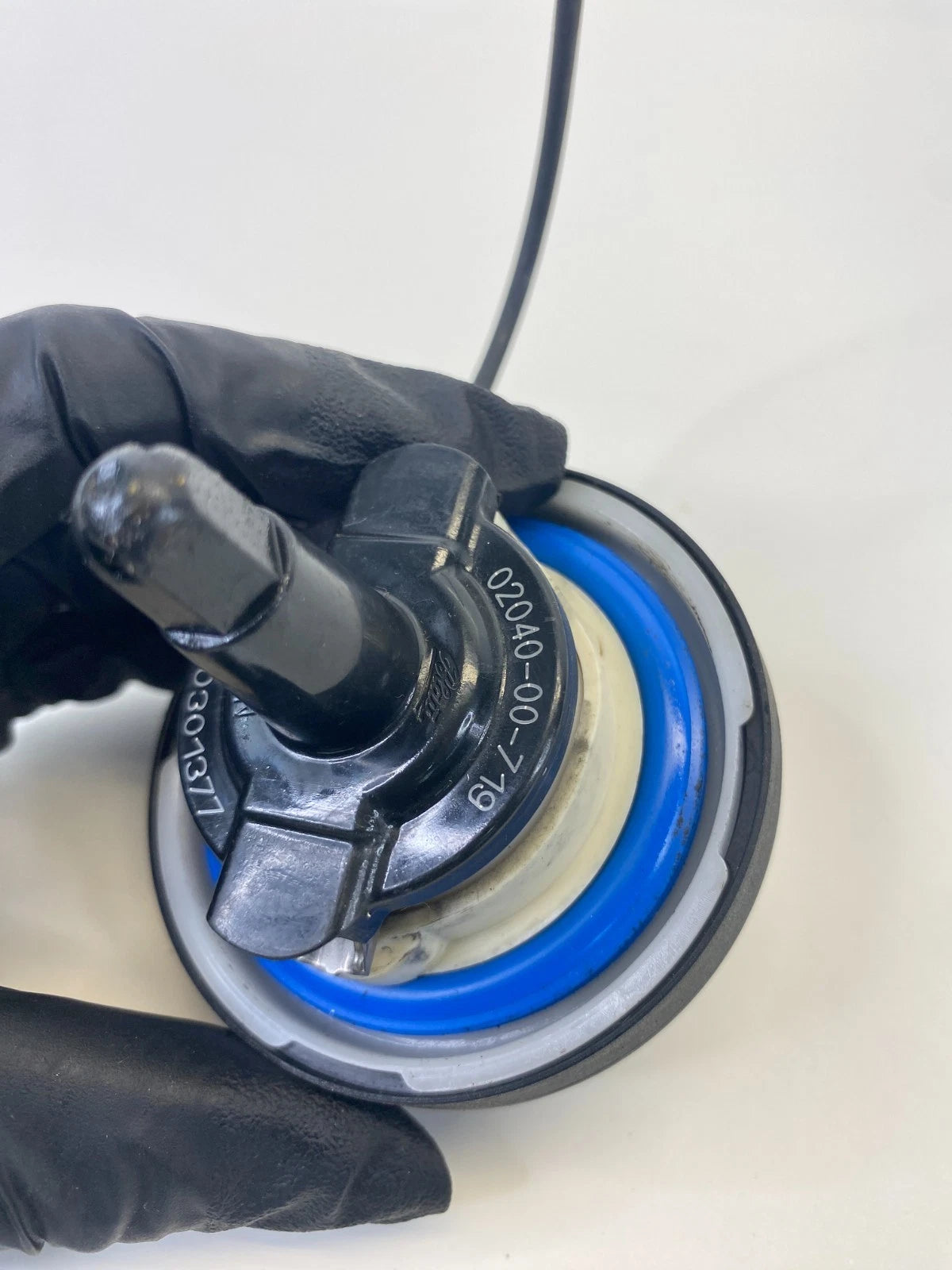 07-15 MINI COOPER FUEL GAS CAP TANK LID COVER W/ TETHER RETAINER 0204000719 OEM