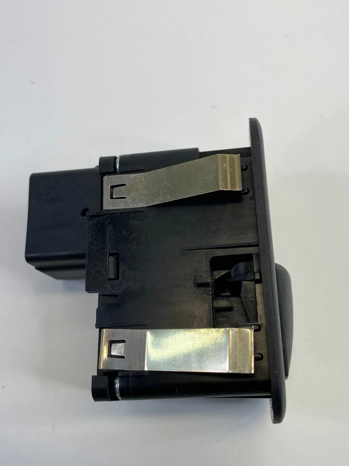 2009-2011 DODGE JOURNEY REAR RIGHT POWER WINDOW CONTROL SWITCH 04602531AE OEM