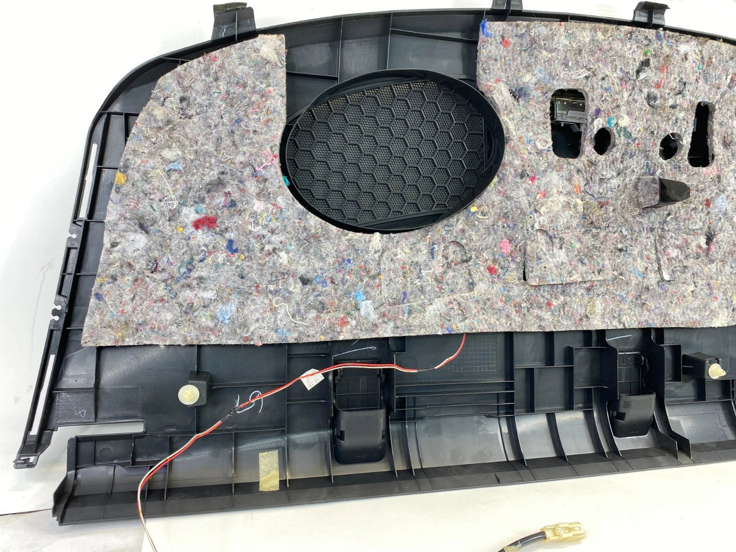 11 12 13 TOYOTA COROLLA REAR HIGH MOUNTED SPEAKER INTERIOR COVER TRIM 6433002520