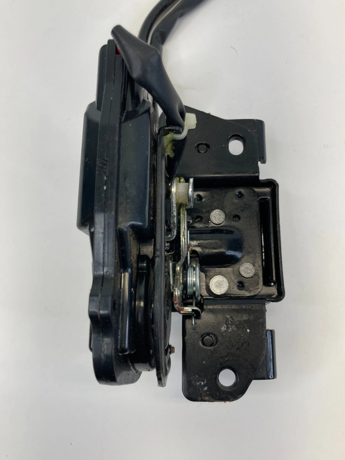 2010 11 12 13 14 2015 TOYOTA PRIUS REAR TRUNK LOCK LATCH ACTUATOR RELEASE OEM