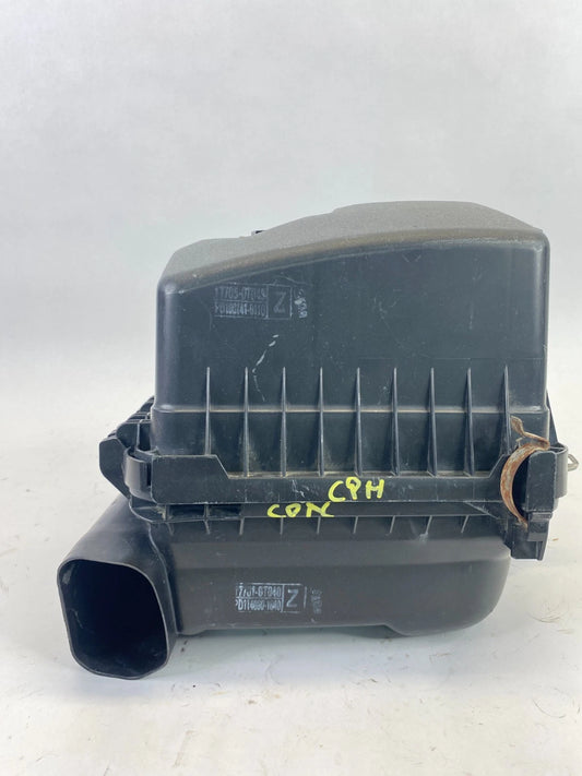 2009-2019 TOYOTA COROLLA AIR INTAKE CLEANER FILTER BOX ASSY 17701-0T040 OEM